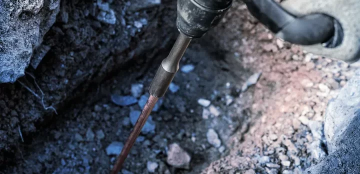 نحوه کوبیدن میله ارت